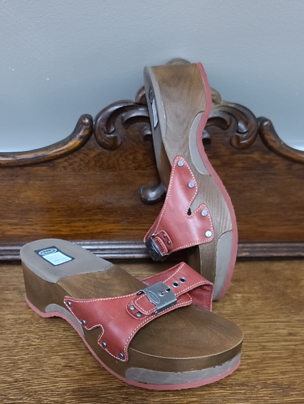 Dr. Scholl's Red Leather Platform Slide Comfort Clogs!! CLEAN!
